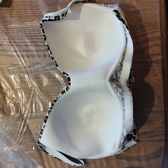 Molded Cup Bra - Picture 3 of 5